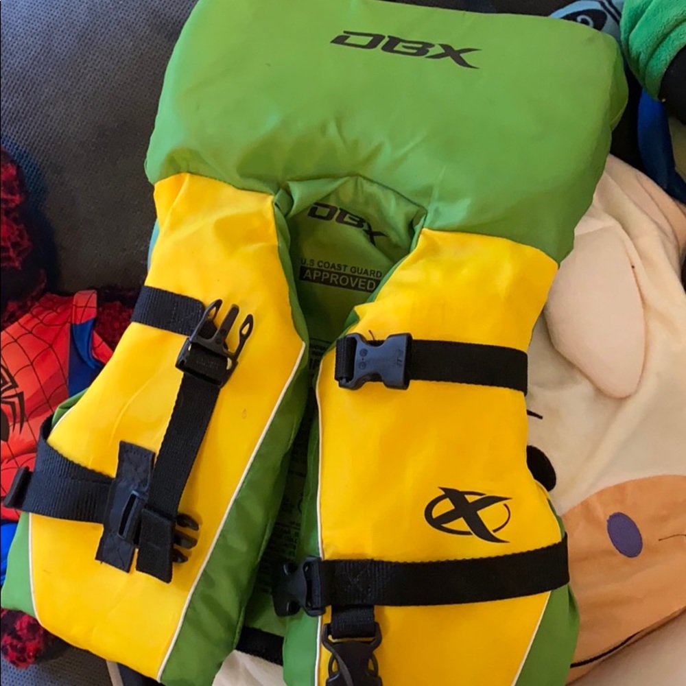 DBX infant life jacket 0-30 lbs (used once)